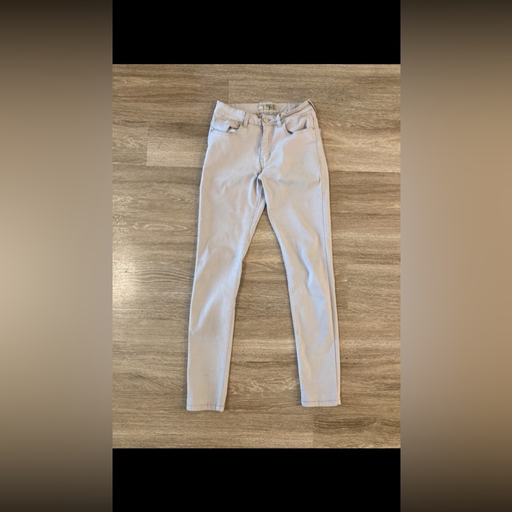 🥰 Khaki Pants 🥰 SO Comfortable & Stretchy Material by Hybrid & Co